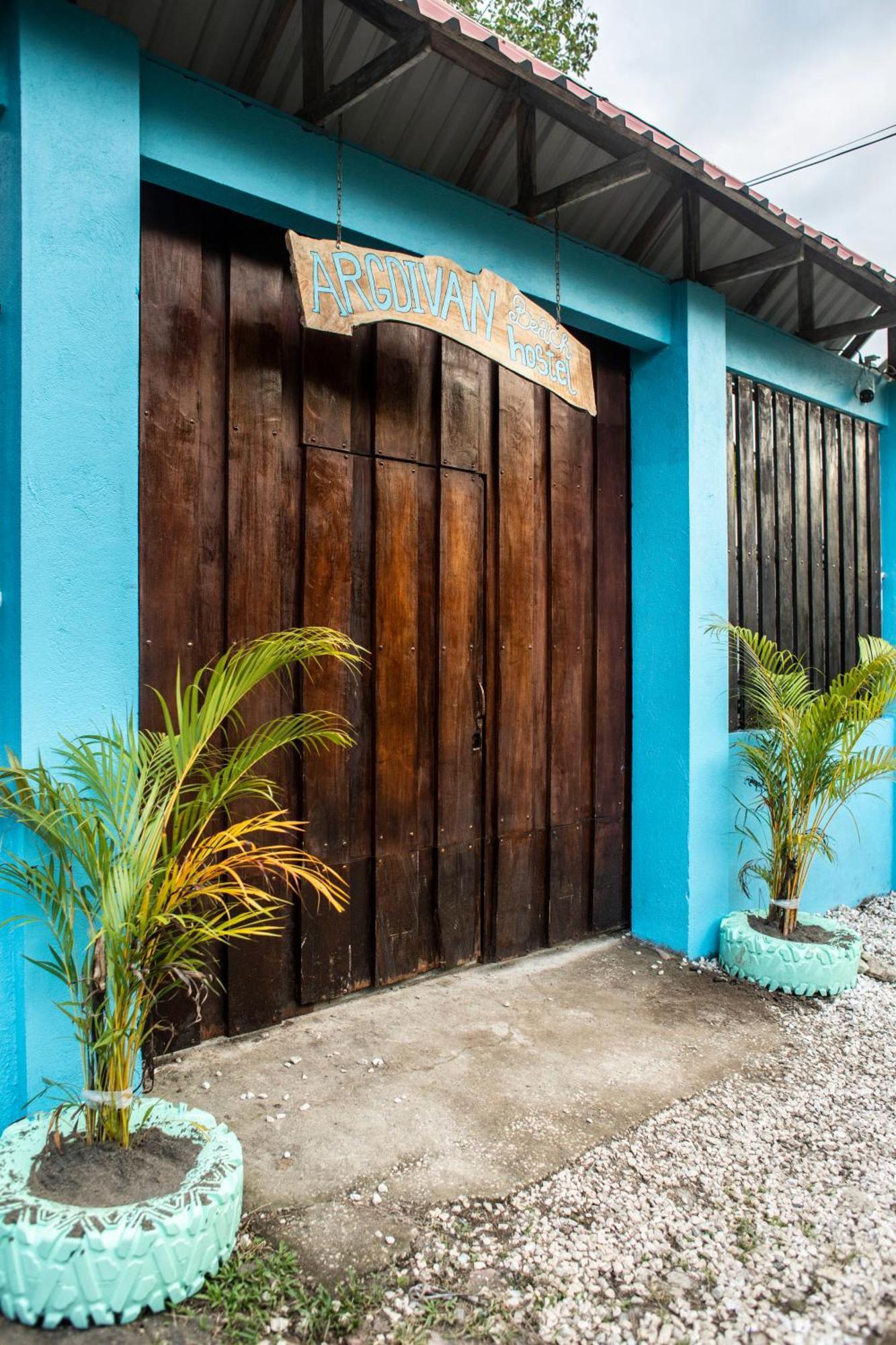 Argdivan Beach Hostel Самара Экстерьер фото