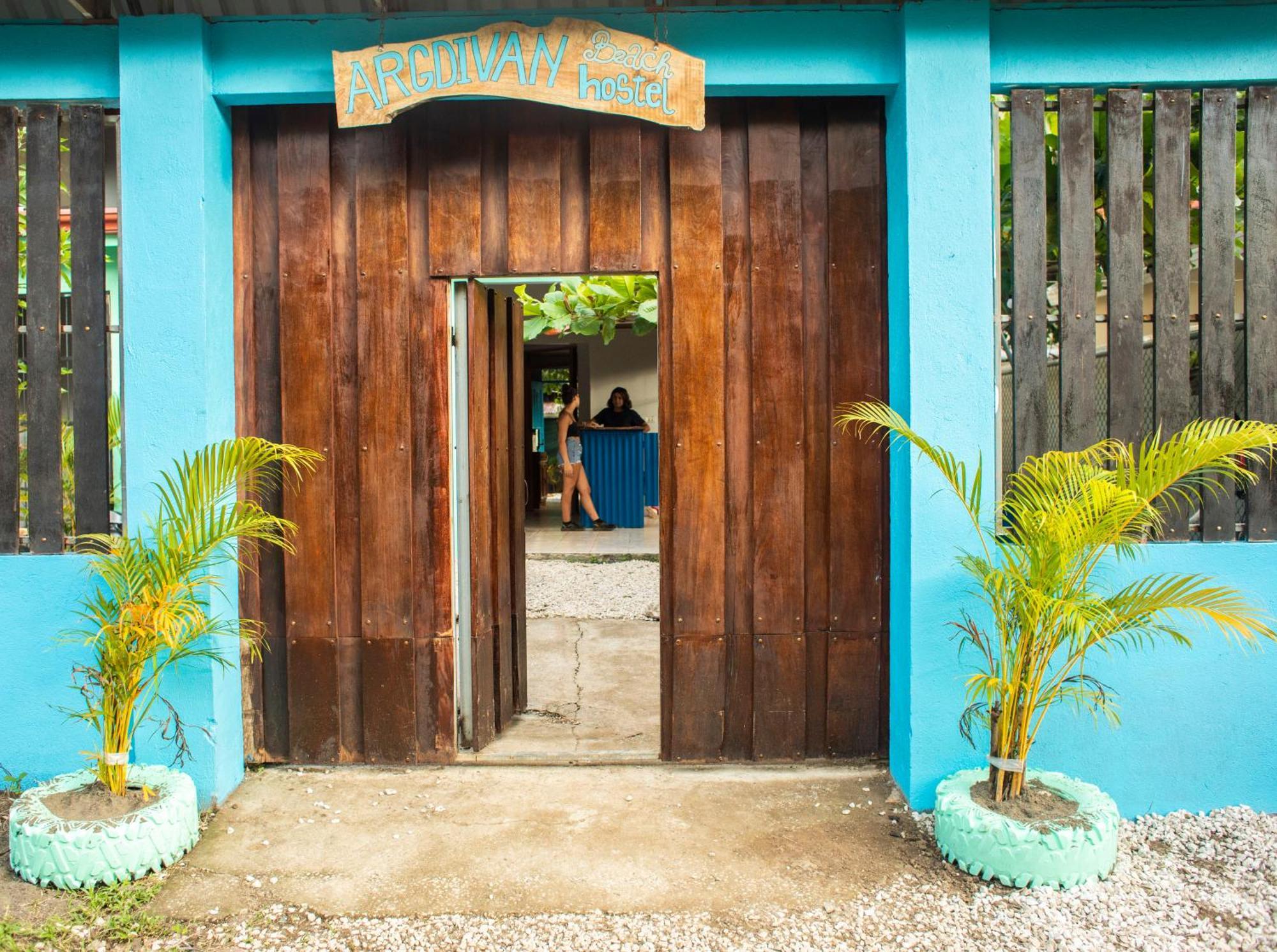 Argdivan Beach Hostel Самара Экстерьер фото